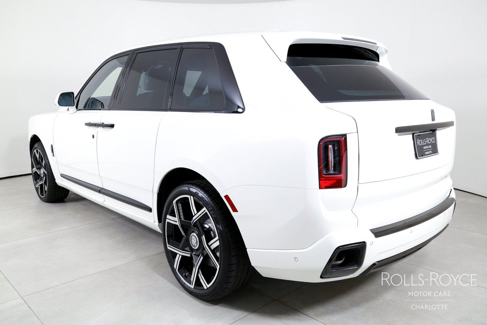 New 2027 Rolls-Royce Cullinan Black Badge AWD/4WD image 8