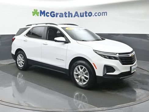 Used 2022 Chevrolet Equinox LT image 2