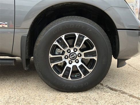 Used 2023 Nissan Titan SV w/ Accessory Utility Package image 9