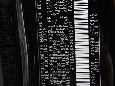 Used 2025 Toyota Camry LE image 36