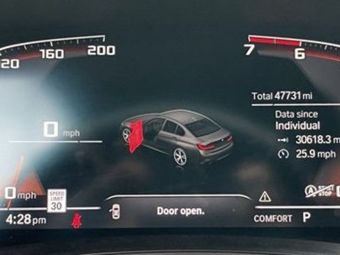 Used 2021 BMW 330i Sedan w/ M Sport Package image 22