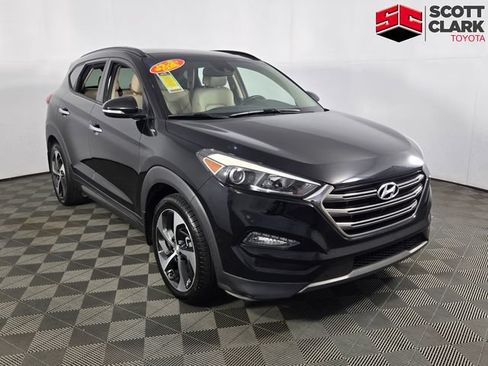 Used 2016 Hyundai Tucson Limited w/ Option Group 03 FWD image 2