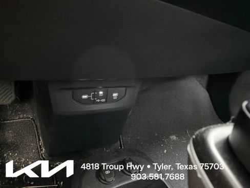 Used 2025 Kia EV6 Wind RWD image 21