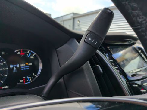 Used 2019 Cadillac Escalade Luxury RWD image 26