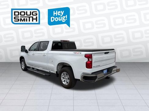 Used 2023 Chevrolet Silverado 1500 LT w/ Leather Package AWD/4WD image 4