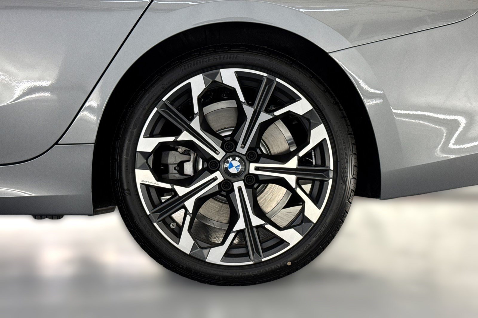 Used 2026 BMW 330i Sedan w/ Premium Package RWD image 12