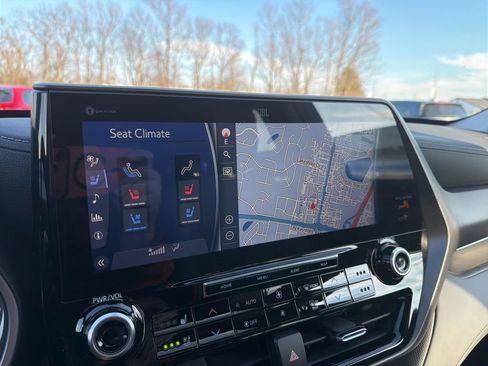 Used 2022 Toyota Highlander Limited image 31