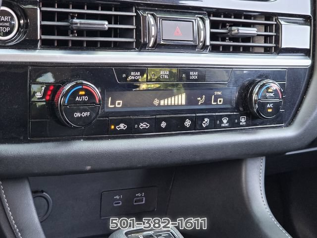 Used 2024 Nissan Pathfinder SV FWD image 24