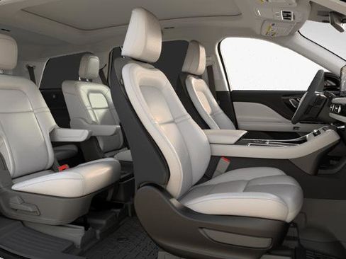 New 2026 Lincoln Aviator AWD image 28