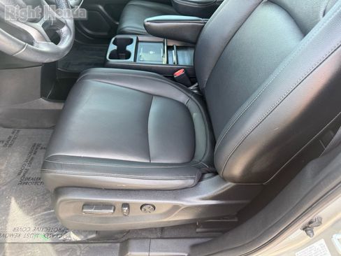 Certified 2025 Honda Odyssey EX-L image 13