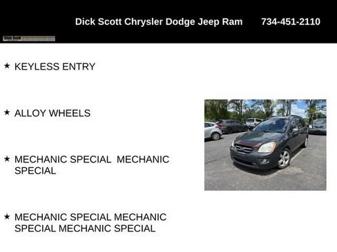 Used 2007 Kia Rondo EX w/ Premium Pkg FWD image 2