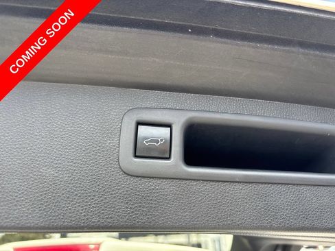 Used 2021 Toyota Highlander XSE AWD/4WD image 13