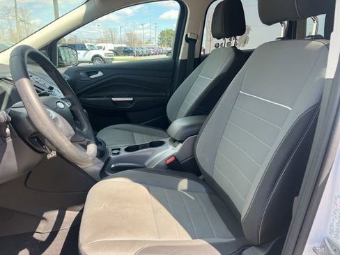 Used 2015 Ford Escape SE image 17