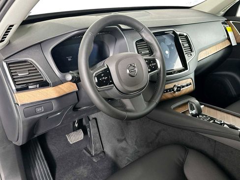 Used 2025 Volvo XC90 B6 Plus w/ Protection Package Premier image 7