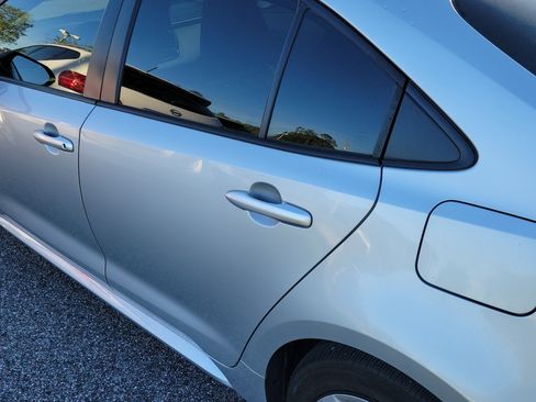 Used 2022 Toyota Corolla LE image 25