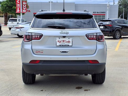 Used 2025 Jeep Compass Limited AWD/4WD image 6