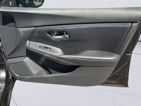 Used 2022 Nissan Sentra SV w/ All-Weather Package FWD image 9