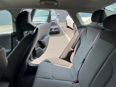 Used 2025 Kia K4 FWD image 39