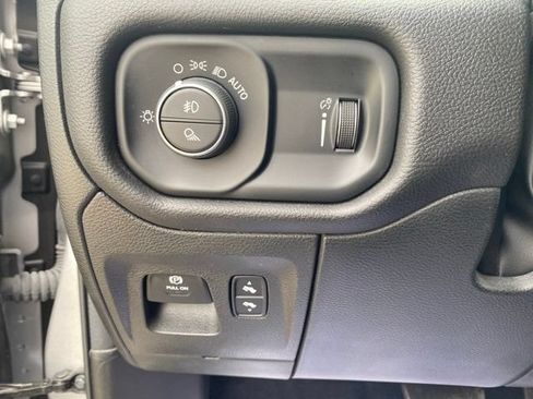 Used 2023 RAM 1500 Big Horn AWD/4WD image 14