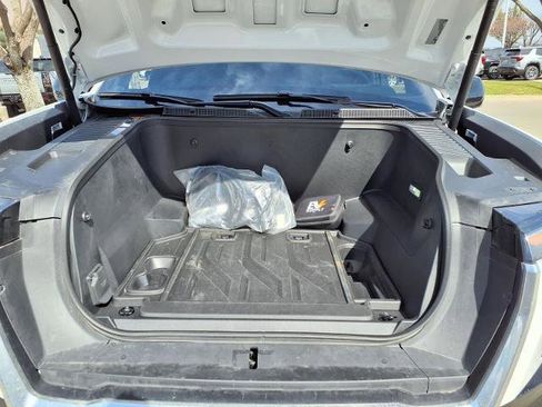 Certified 2025 GMC Sierra EV Denali image 23