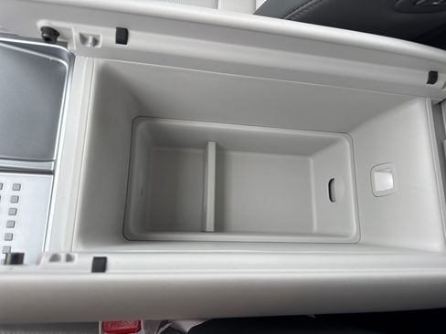 Used 2026 Hyundai Ioniq 9 Limited image 29