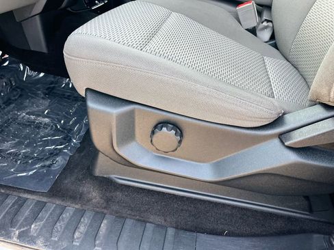 Used 2018 Ford F150 XLT image 11