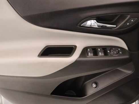 Used 2024 Chevrolet Equinox LT image 15