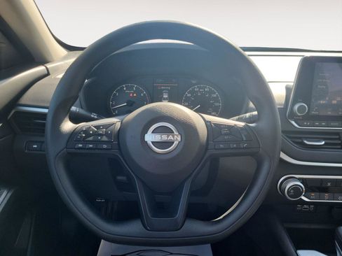 Used 2025 Nissan Altima 2.5 S image 16