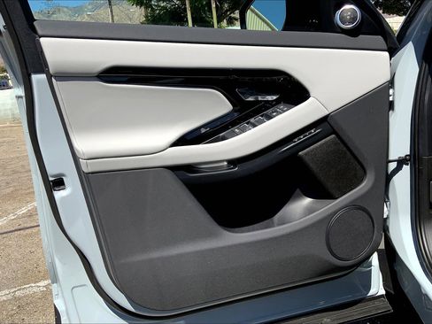 New 2026 Land Rover Range Rover Evoque S image 11