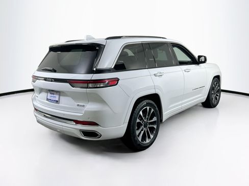 Used 2022 Jeep Grand Cherokee Overland AWD/4WD image 5
