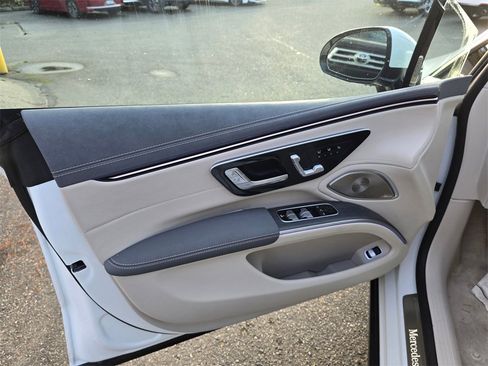 Used 2022 Mercedes-Benz EQS 450+ Sedan w/ Exclusive Trim Package image 23