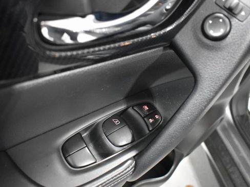 Used 2020 Nissan Rogue SL w/ Premium Package image 14