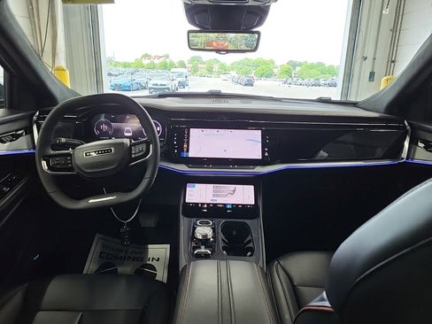 Used 2024 Jeep Wagoneer Launch Edition AWD/4WD image 8