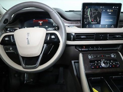 Certified 2023 Lincoln Aviator Reserve w/ Elements Package Plus image 29