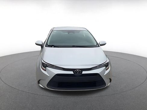 Used 2023 Toyota Corolla LE FWD image 4
