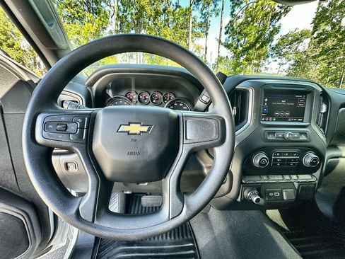 Certified 2024 Chevrolet Silverado 2500 Custom image 11
