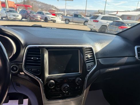 Used 2015 Jeep Grand Cherokee Altitude image 27