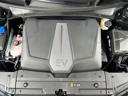 Used 2022 Kia EV6 Wind w/ Wind Technology Package AWD/4WD image 33