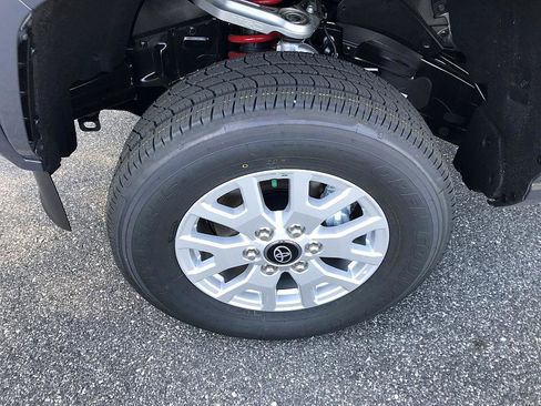 New 2025 Toyota Tacoma SR5 image 7