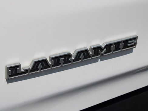 Used 2022 RAM 1500 Laramie w/ Off Road Group image 11