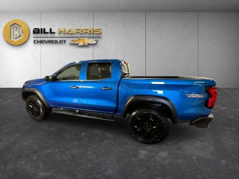 Used 2023 Chevrolet Colorado Trail Boss w/ Technology Package AWD/4WD image 12
