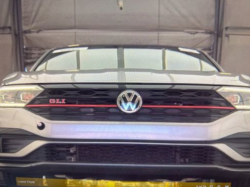 Used 2020 Volkswagen Jetta GLI Autobahn image 3