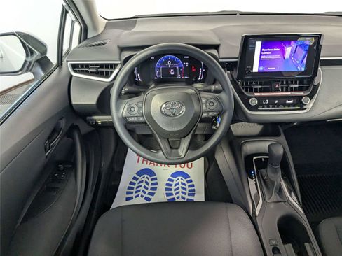 Used 2026 Toyota Corolla LE image 22