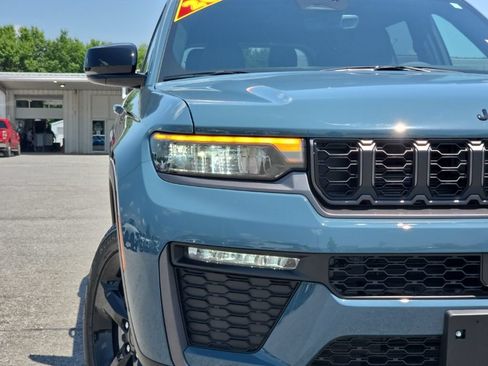 Certified 2026 Jeep Grand Cherokee L Limited w/ Limited Altitude Package AWD/4WD image 9