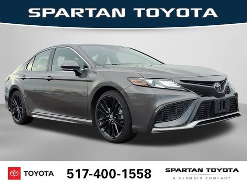 Used 2024 Toyota Camry XSE FWD image 5
