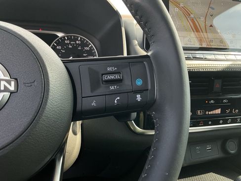 Used 2023 Nissan Rogue SL w/ SL Premium Package FWD image 40