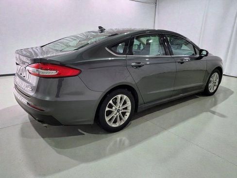 Used 2019 Ford Fusion SE image 21
