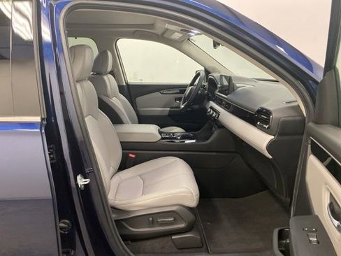 Certified 2025 Honda Pilot Touring image 26