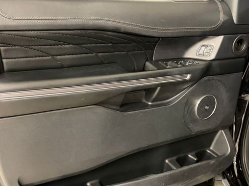 Used 2020 Ford Expedition Max Platinum RWD image 12