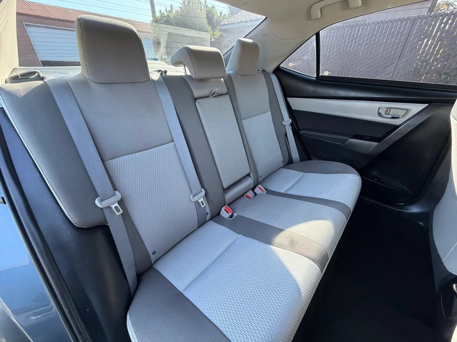 Used 2017 Toyota Corolla LE FWD image 23